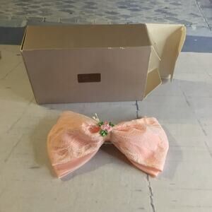 0076 NWT Vintage 80s Avon Spring Fair Hair Bow Clip in Pink w/Lace & Rosettes